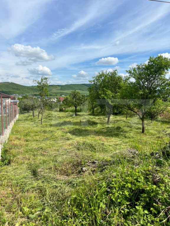 Teren Intravilat, 1038 mp, Zona Izvorul Sarat