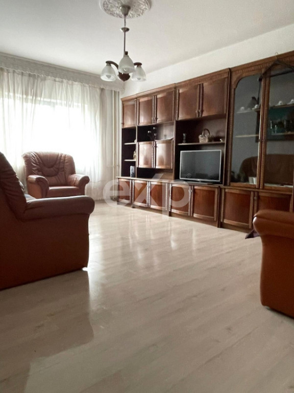 Apartament 3 camere decomandat, etaj 1, Xenopol