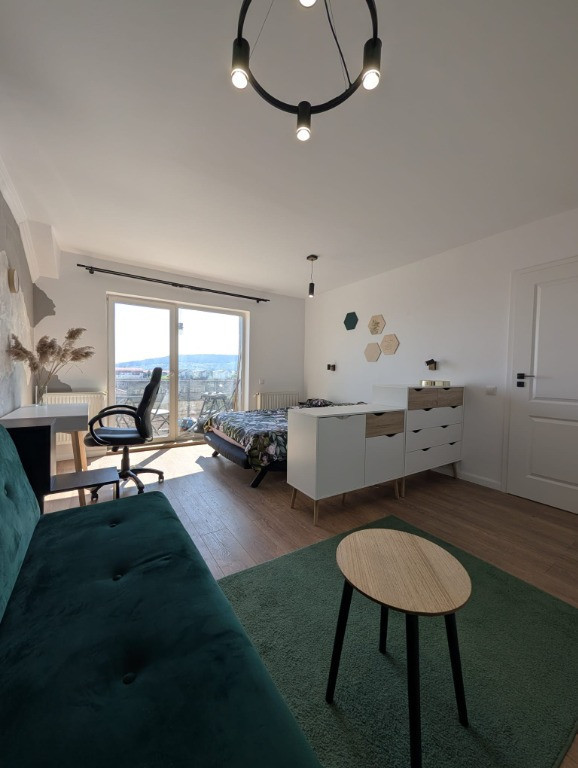 Apartament cu o camera si parcare, prima inchiriere, zona Primariei
