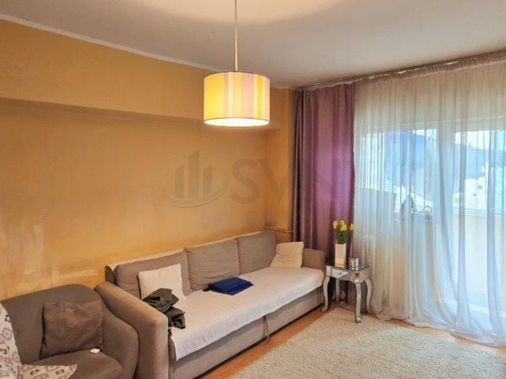 Apartament cu trei camere de vanzare-Crangasi-loc de parcare