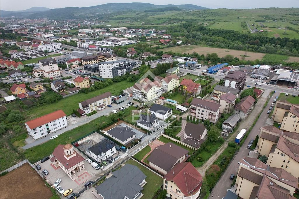 Teren intravilan 863 mp Viișoara, utilități pe teren
