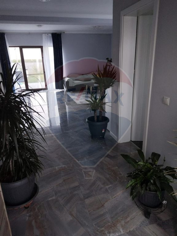 Casă/Vilă modernă de vânzare, 5 camere, în noul cart...