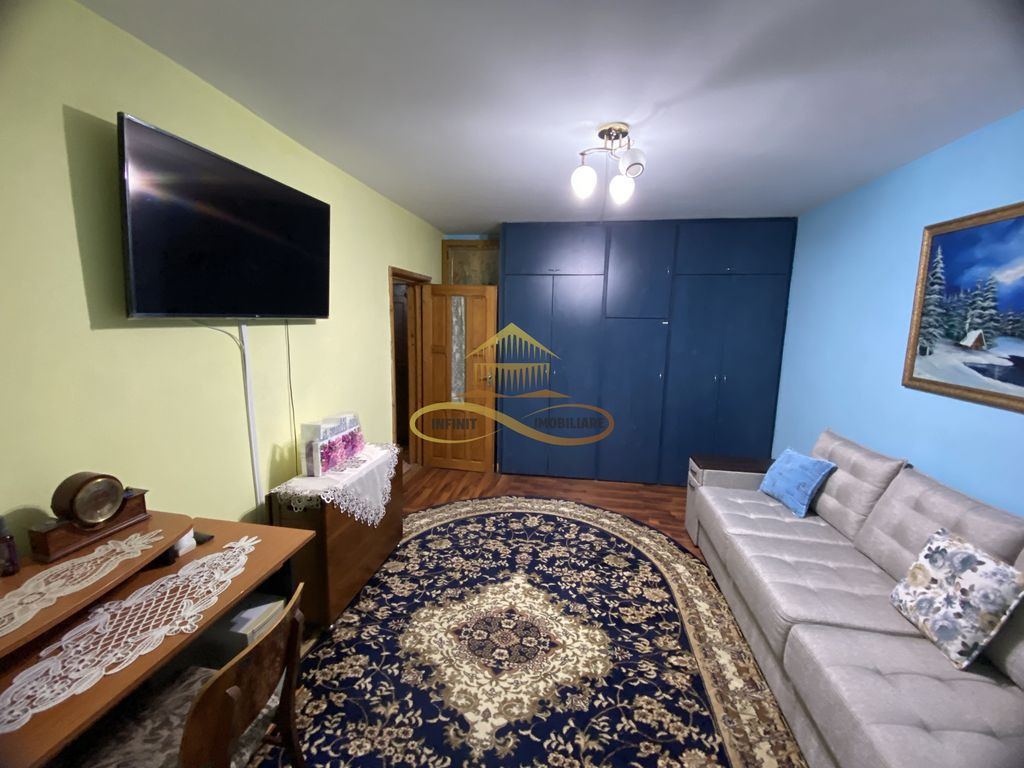 Apartament cu 3 camere, 2 bai , 2 balcoane -complex Bacov...