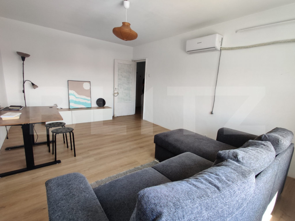 Apartament 3 camere, 65 mp, 2 bai, balcon deschis, zona Dece