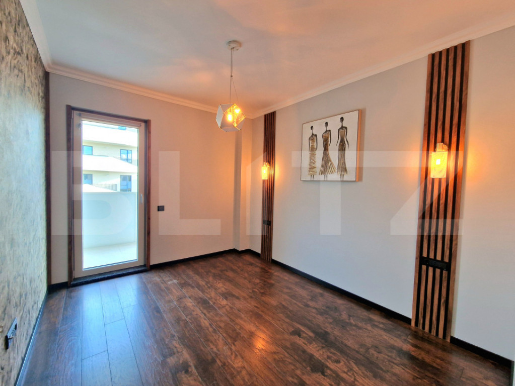Apartament ultrafinisat 3 camere, 51 mp, terasa 27 mp, garaj
