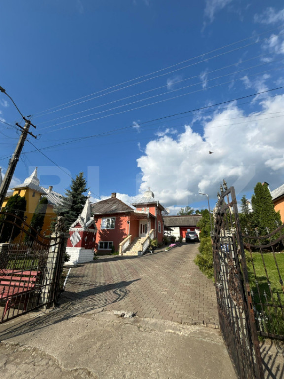 Casă individuală de vânzare, 200 mp, zona Tarpiu