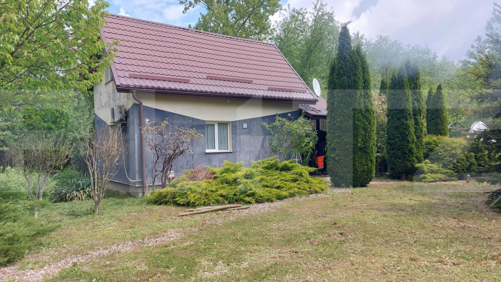 Casa cu teren de 8.570 mp cu iaz si livada I Bacel