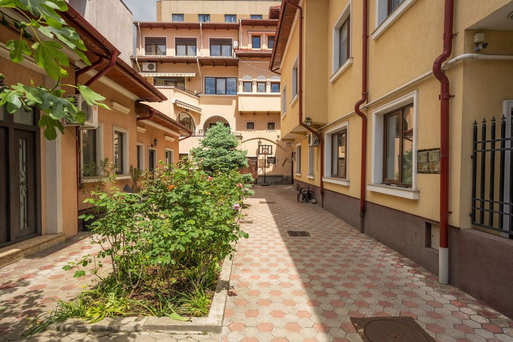3 IMOBILE - LOT 676 MP - RECONSOLIDATE - ROMANA VICTORIEI...
