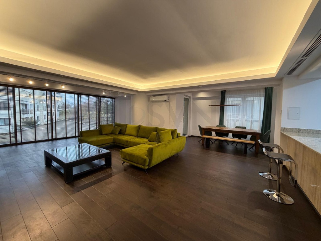 Apartament 4 camere Herastrau
