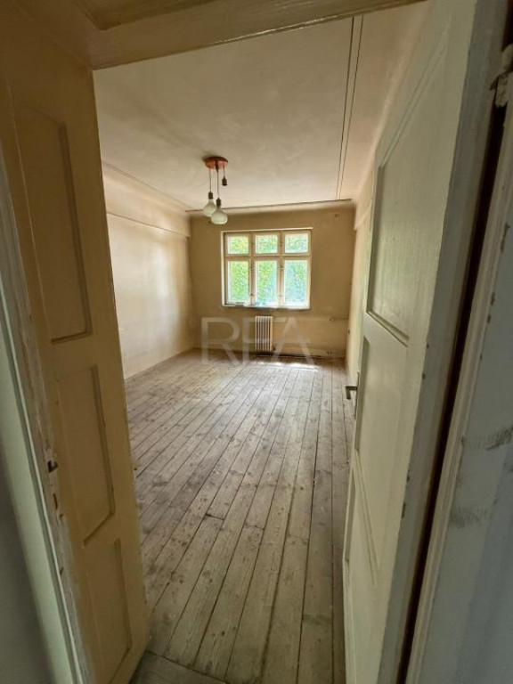 Apartament 2 camere, Regie