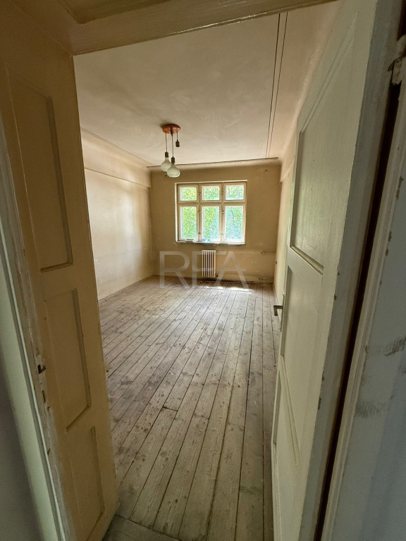 Apartament 2 camere, Regie