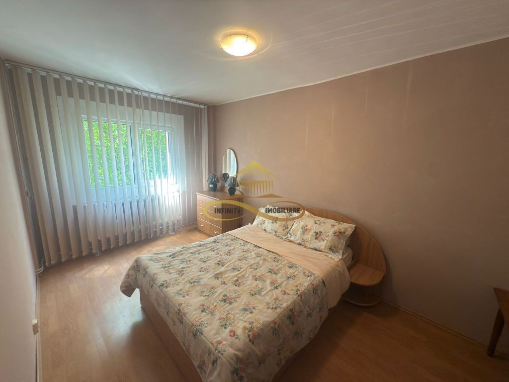Apartament 3 camere de vanzare in Bacau strada Stefan cel...