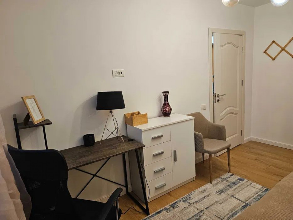 De inchiriat apartament cu 2 camere, Ireg, etajul 1, 400 ...