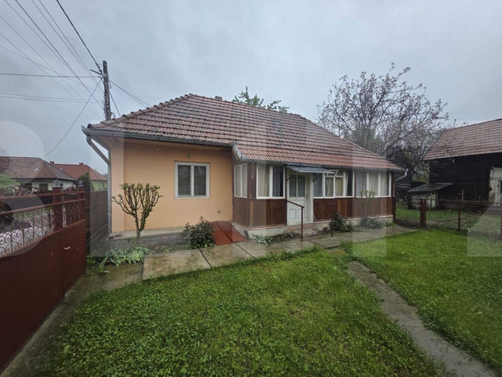 Casa de lemn traditional, 55 mp, zona Zagon