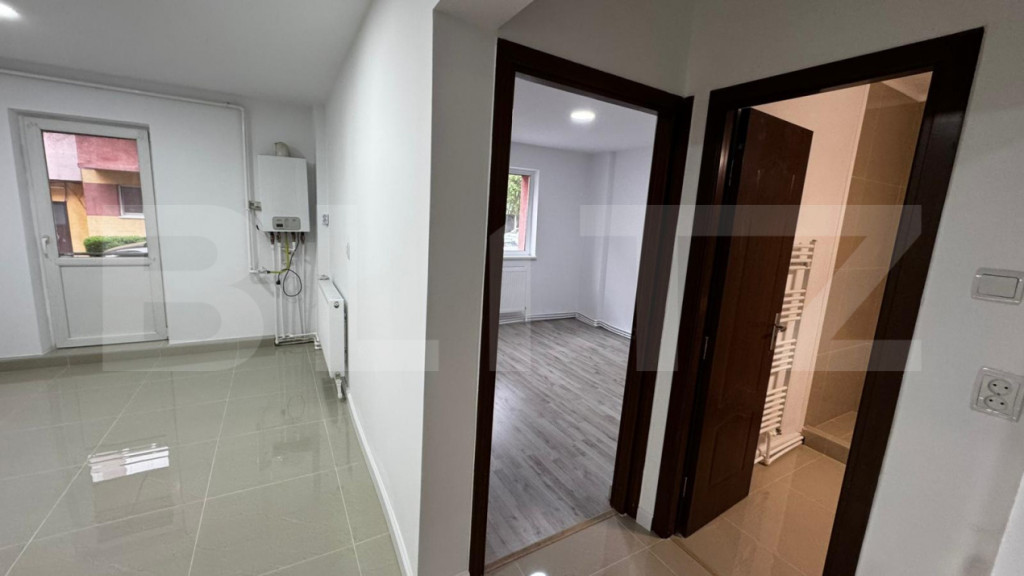 Apartament 2 camere, decomandat, 52 mp, zona Piata Cetate