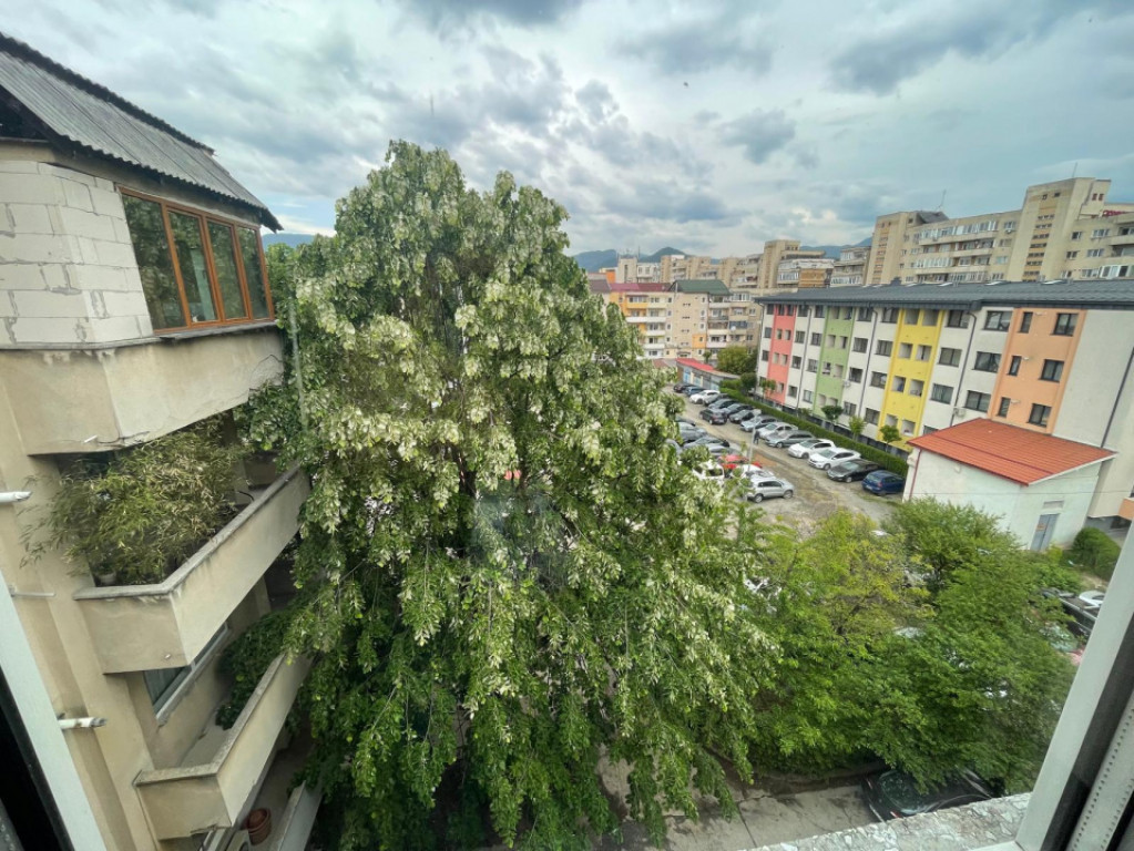 Apartament 4 camere, 90 mp, zona Traian