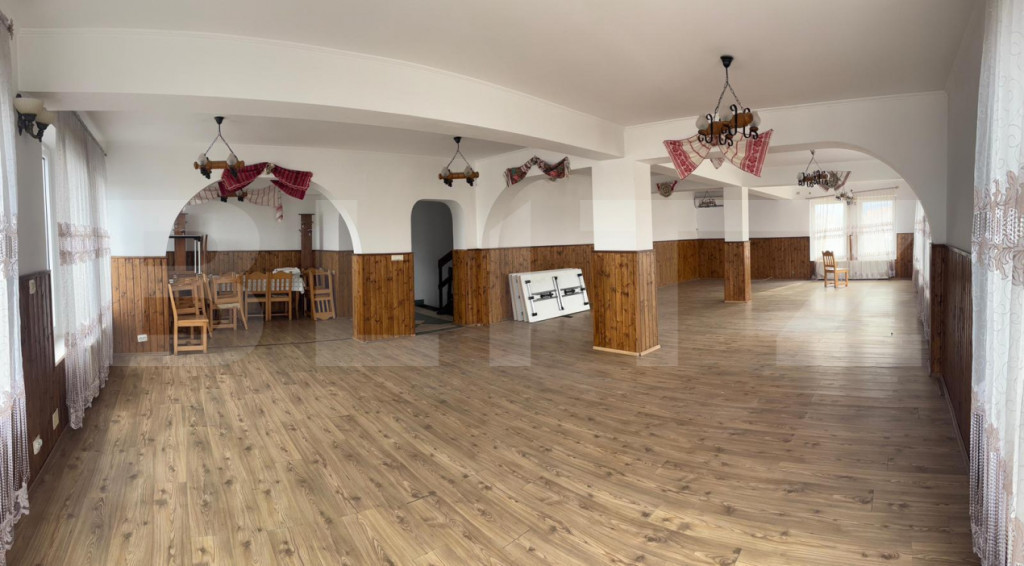 Proprietate comercială/turistică în Bran, la 1 minut de C