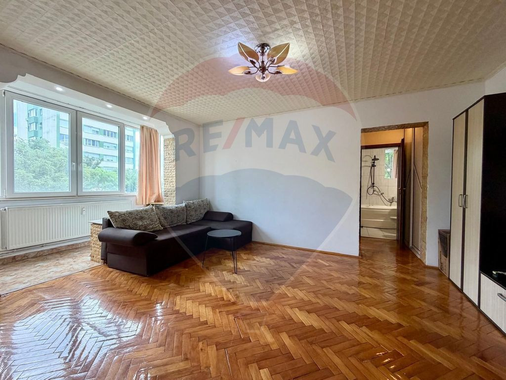 Apartament cu 2 camere și 2 balcoane de închiriat - zon...