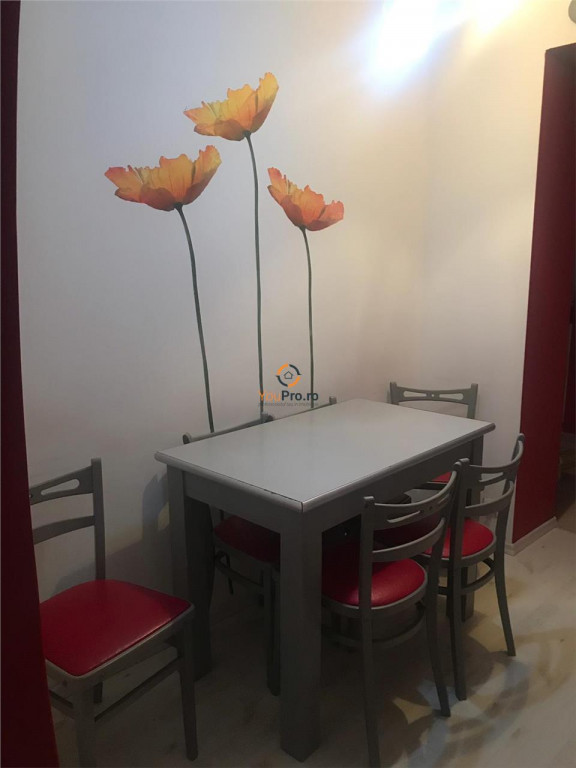 Decomandat 2 camere Zona Lunei / Printul Turcesc / Etaj 3