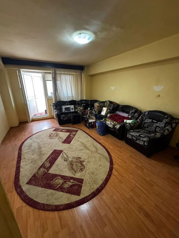 Apartament 2camere decomandat-zona Capitol
