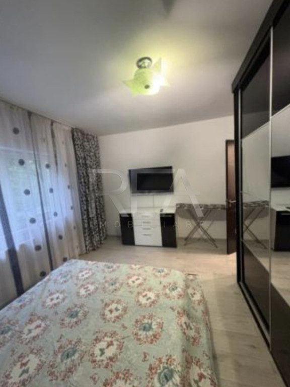 2 camere, et 1/8, bloc 1987- 13 Septembrie, Prosper