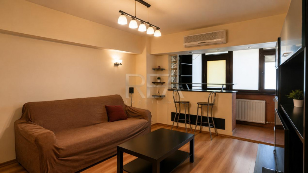 3 camere, et 6/8, Calea Moșilor