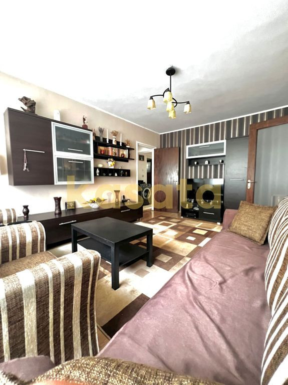 Apartament 3 camere spatios, de in zona Bucur Obor