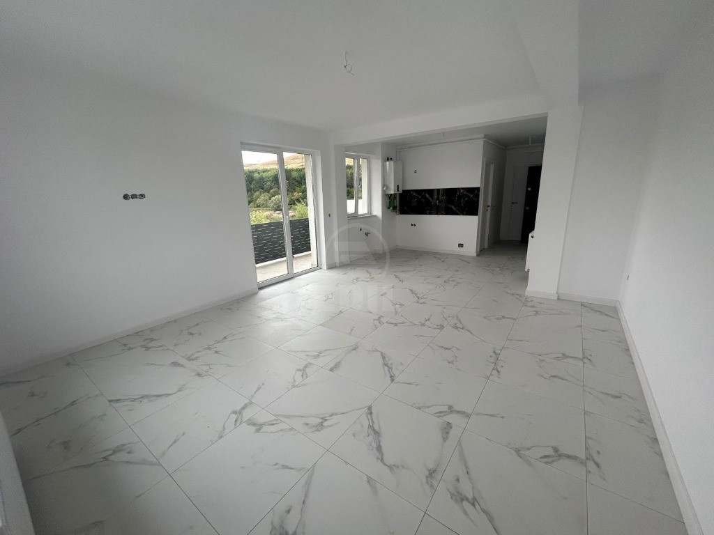 Apartament 2 camere, finisat, et 1, zona Tineretului, Floresti