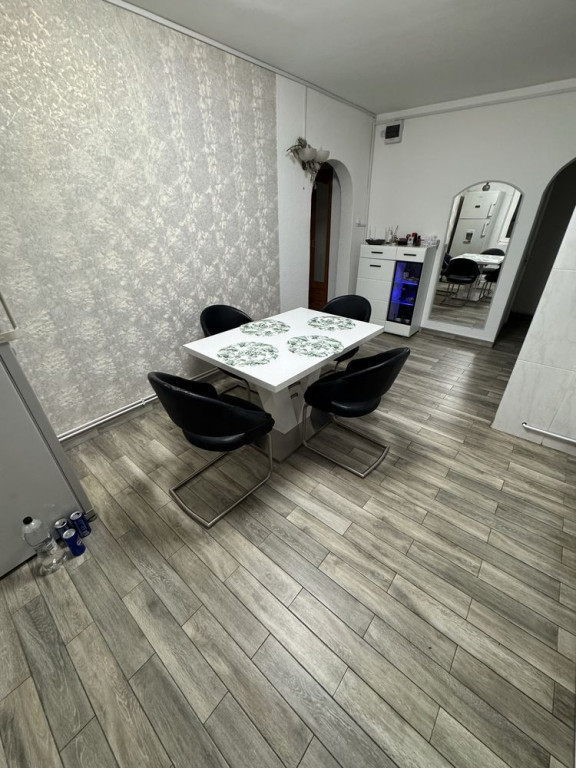 Apartament 3 camere intrare Racadau,2 balcoane,etajul 1,1870
