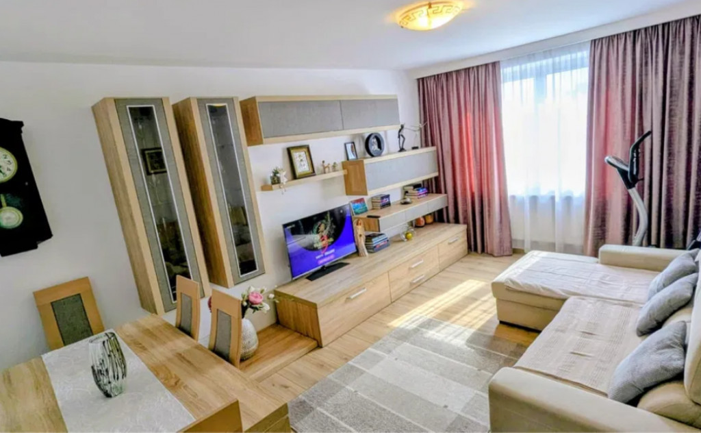 Apartament 3 camere, decomandat - zona Grivitei