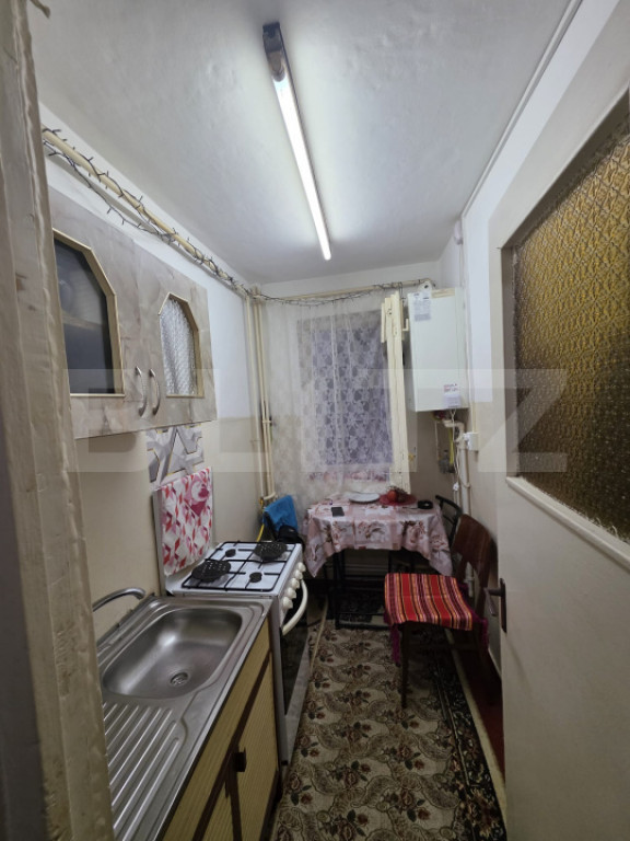 Apartament 3 camere renovat, 54.10 mp- zona Shopping City