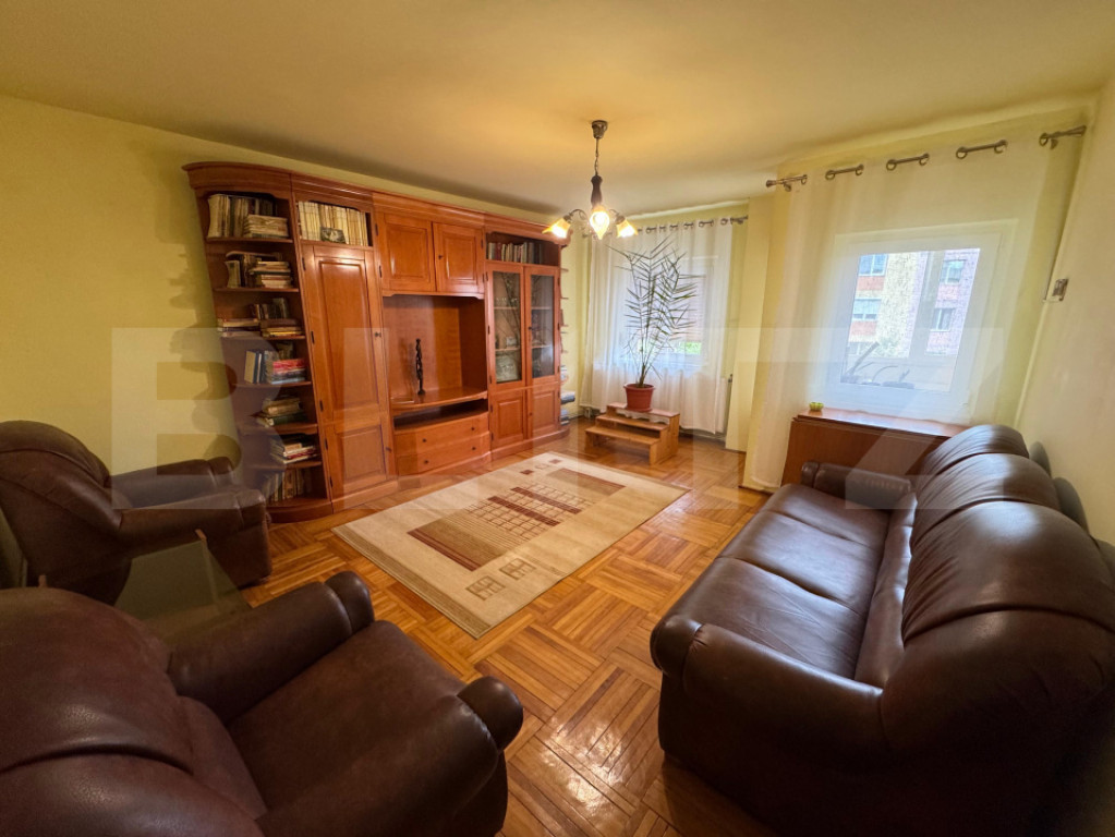 Apartament de inchiriat, 3 camere, 78 mp, decomandat, George