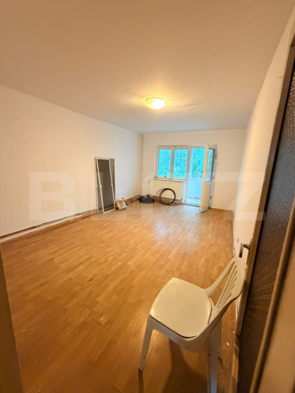 Apartament 2 camere decomandat, 65 mp, etaj 2/4, zona Tracto