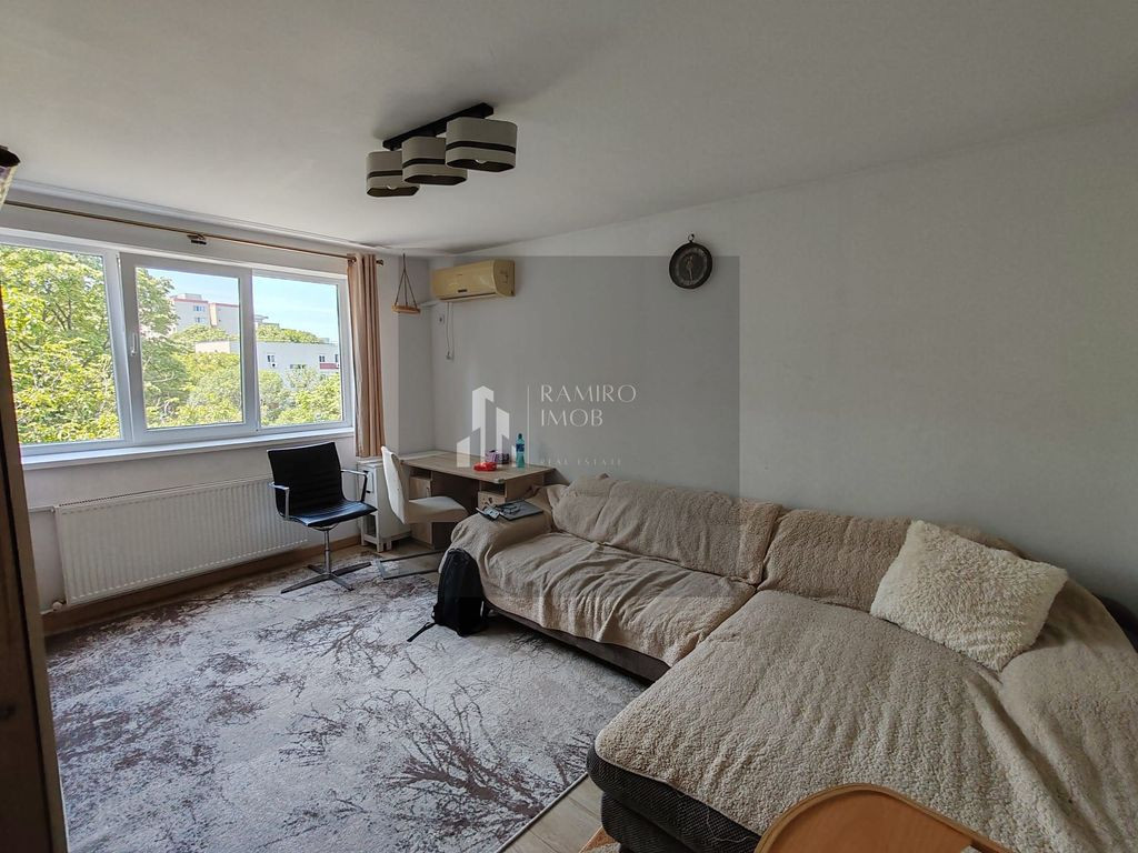 Apartament 3 camere, Berceni, str Emil Racovita/Aparatori...