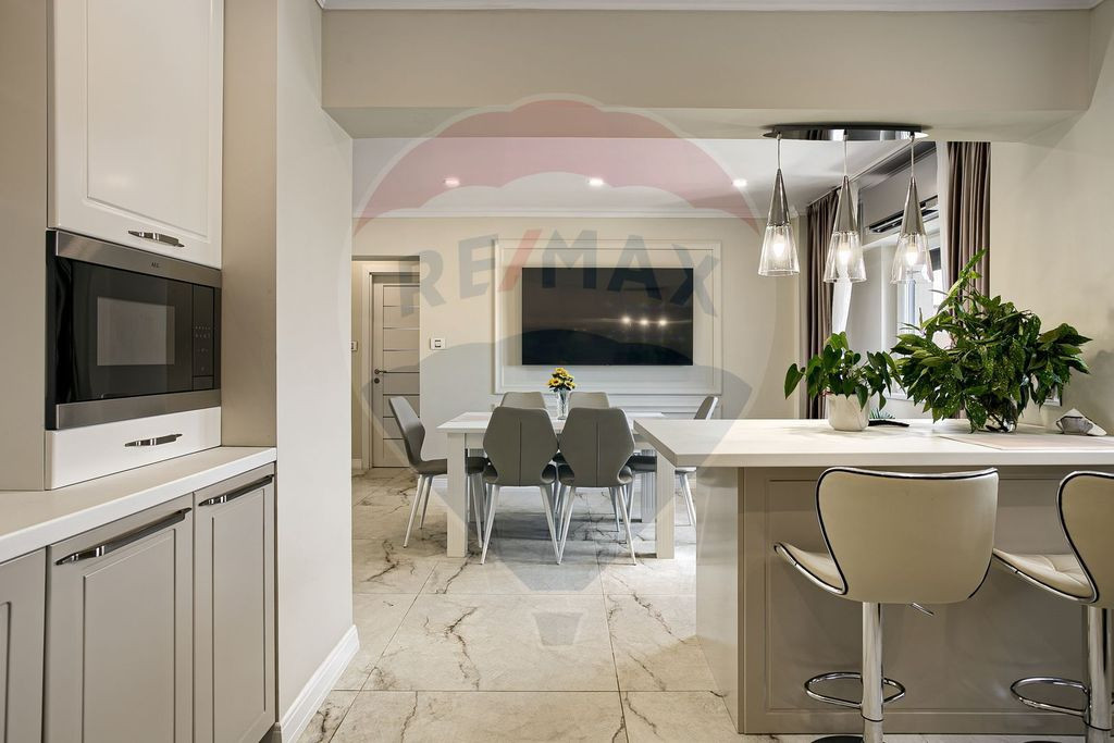 Apartament 4 camere, zona Miorita