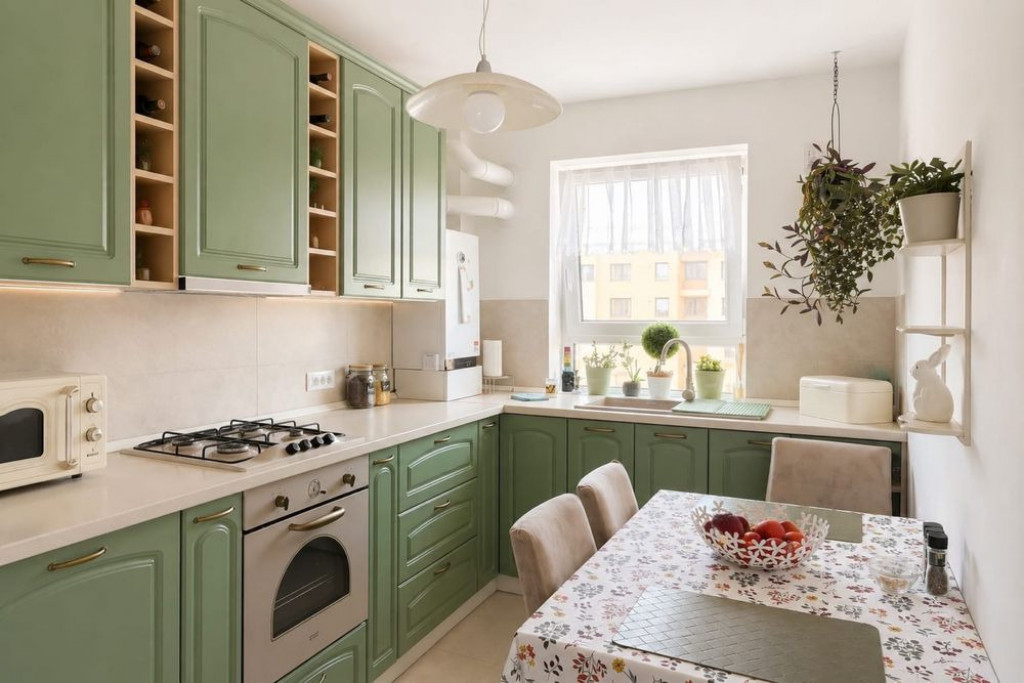 Apartament de 2 camere zona TRACTORUL