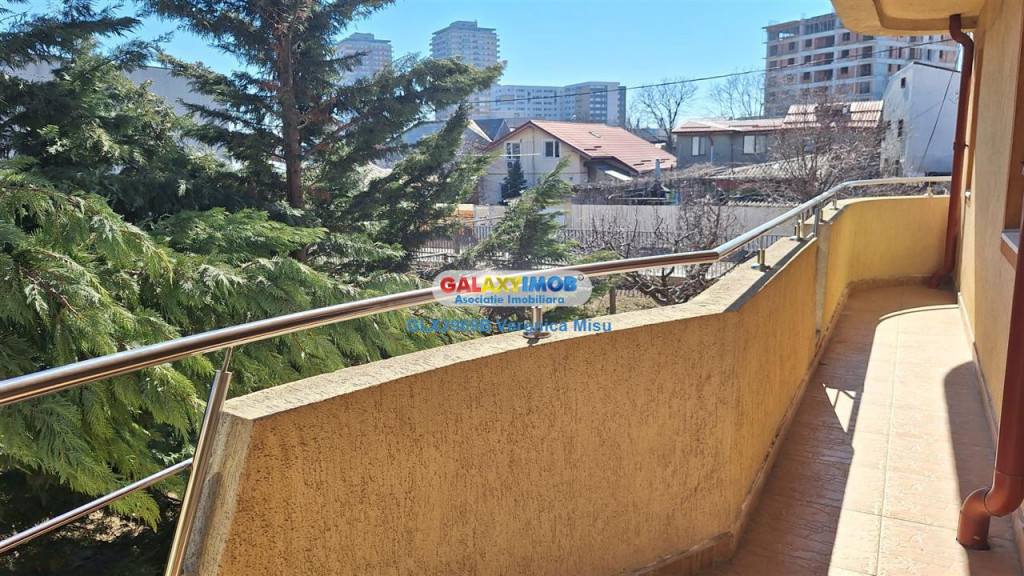 Apartament 3 camere 80 mp | Parcare - Curte | M. Aparatorii