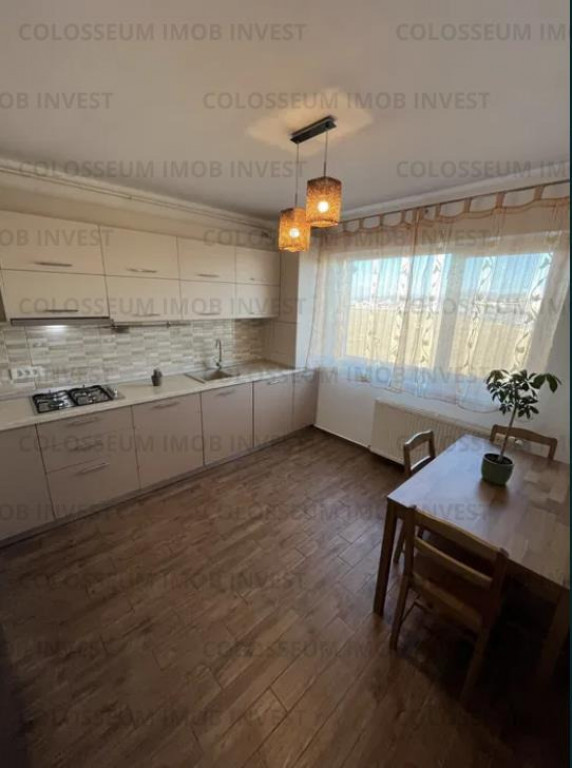 Apartament 2 camere, decomandat - zona Tractorul
