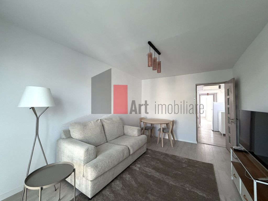 Apartament 2 camere renovat, bloc anvelopat | zona Calea ...