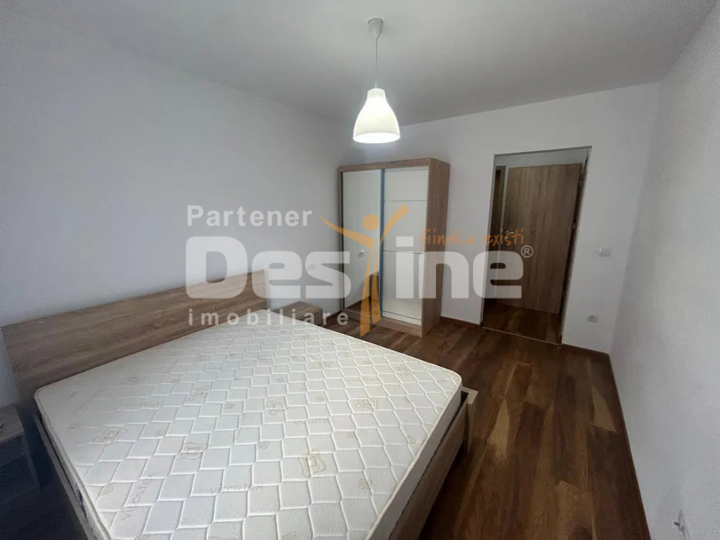 Apartament cu 3 camere, cu balcon si loc de parcare inclus,