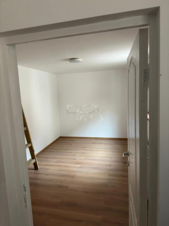 Casa 3 Camere - 95mp - ideală pentru activitate comercială