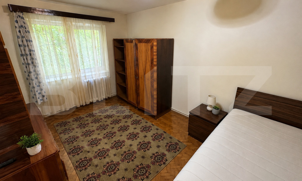 Apartament 3 camere, 72 mp, decomandat, etaj 1, zona Progres