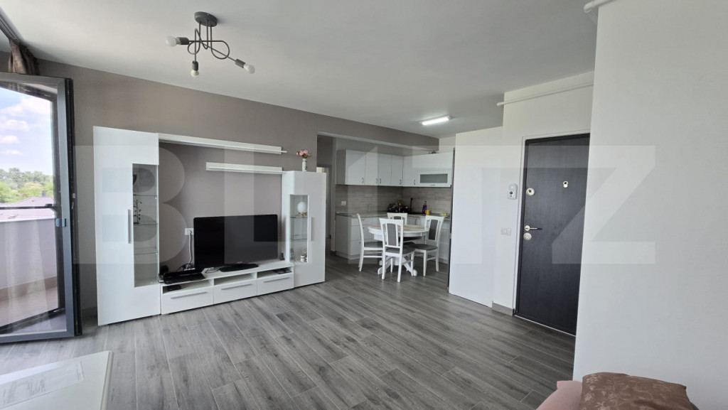 Apartament de vanzare, cu 3 camere, 61 mp, zona semicentrala