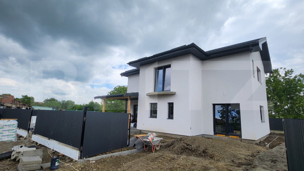 Casa de vanzare, 125 mp, centrul orasului Ungheni