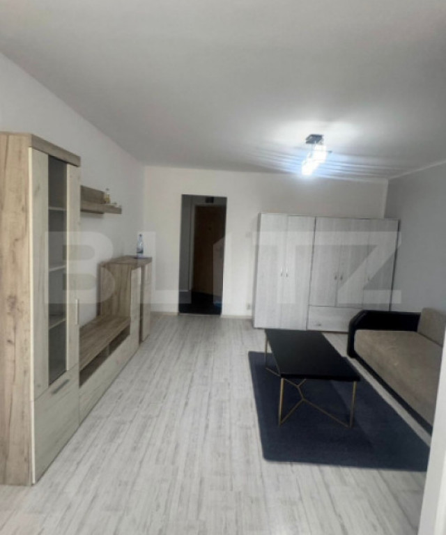 Garsonieră renovată, 33 mp, etaj intermediar