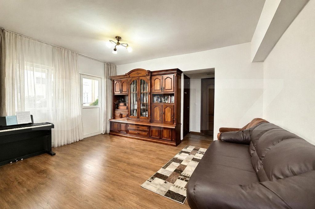 Apartament 3 camere, semidecomandat, cu chiriasi , Burdujeni