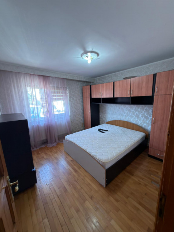 Apartament 3 camere | Casa de cultura | Etaj 3/10