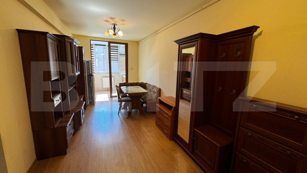 Apartament cu 2 dormitoare de închiriat, 60 mp, zona Centru