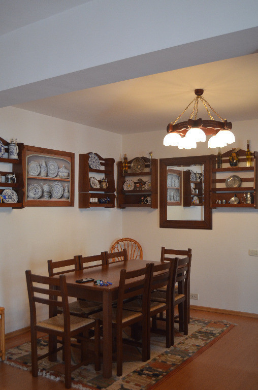 Predeal-Apartament cu patru camere ,mobilat si utilat -Cioplea