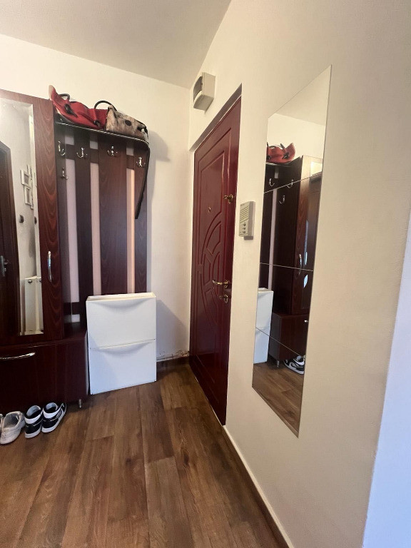 Apartament de 2 camere zona Saturn